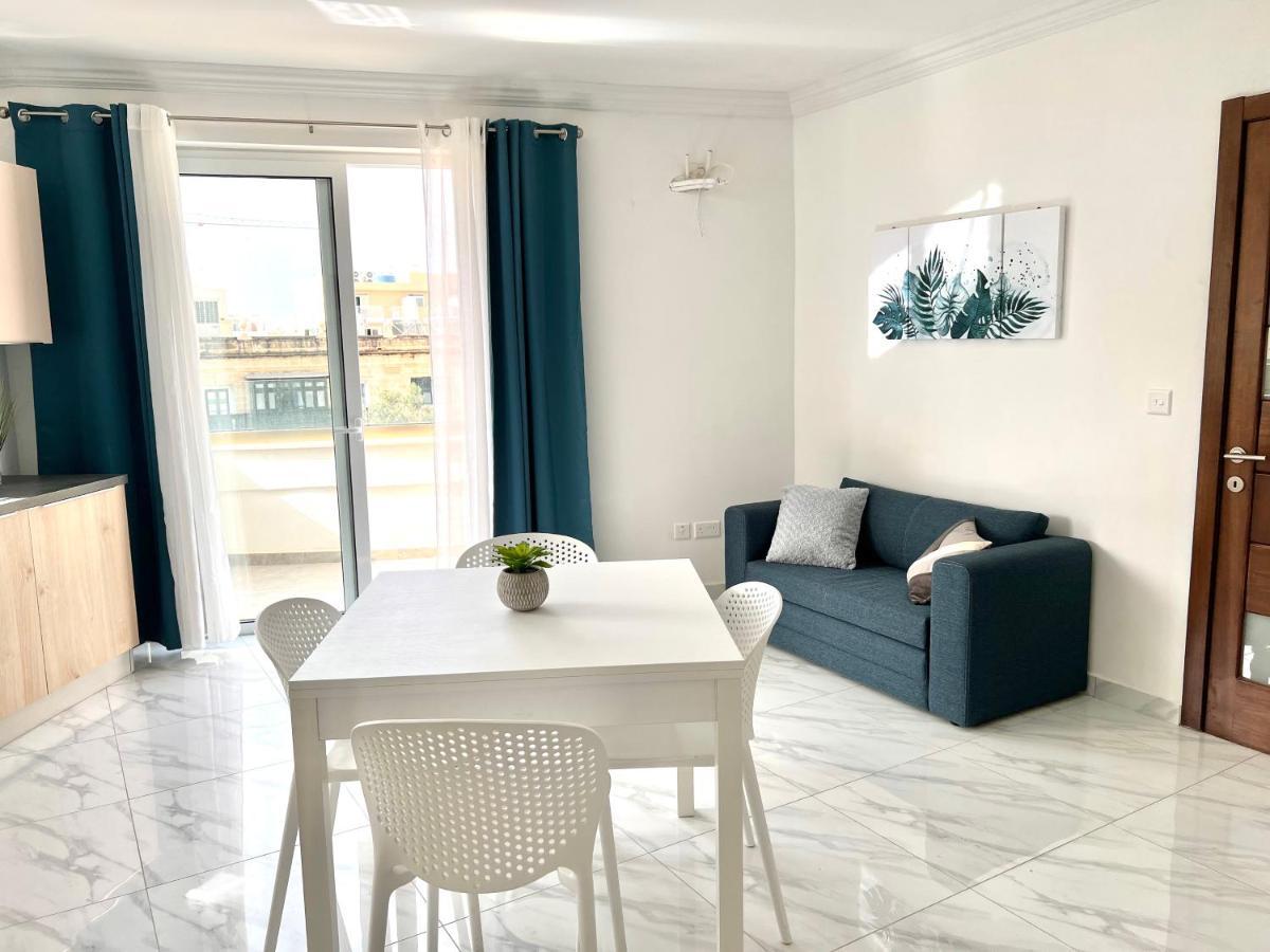 Condo With Patio Overlooking Piazza Gzira Exterior foto
